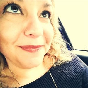 Meet your Posher, Denise